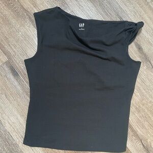 Gap Sleeveless Twist Shirt in Black